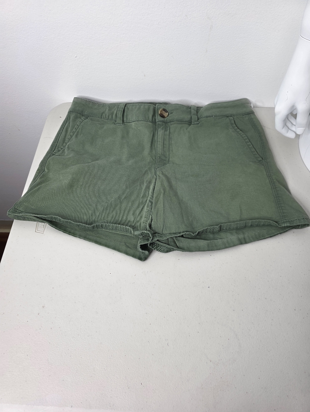 American Eagle Outfitters Olive Green Cotton Shorts Size US/10